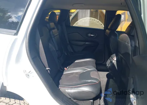 2014 Jeep Cherokee Trailhawk z USA, uszkodzony, nr VIN 1C4PJMBS6EW192840